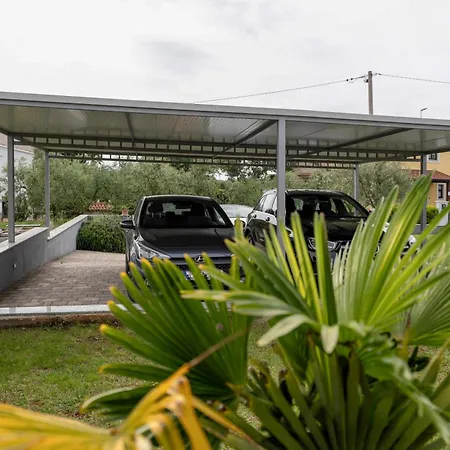 Apartman Dani's Place *