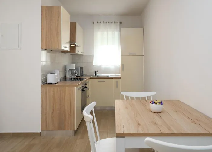 Dani's Place شقة *